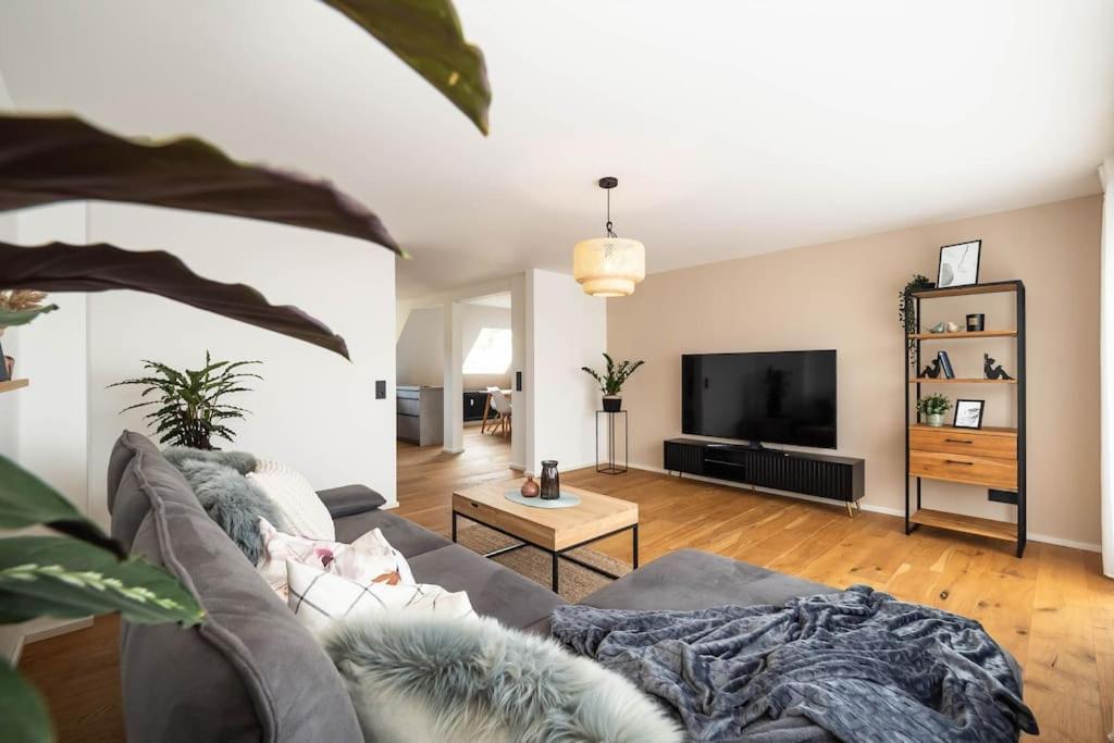 Luxury Apartment On The Rhein ビュージンゲン・アム・ホッホライン エクステリア 写真