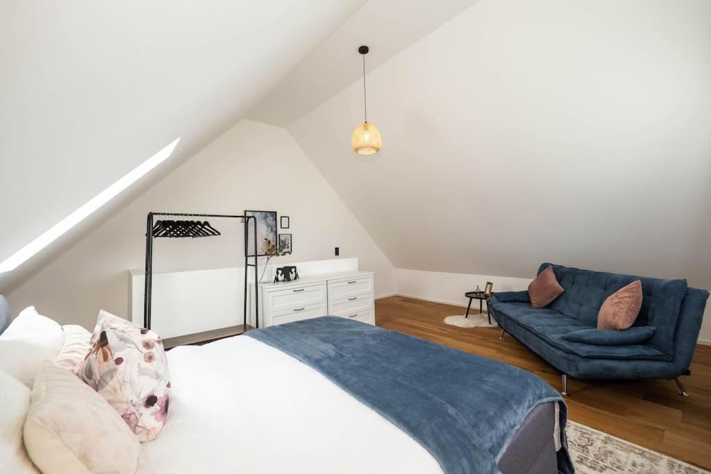 Luxury Apartment On The Rhein ビュージンゲン・アム・ホッホライン エクステリア 写真